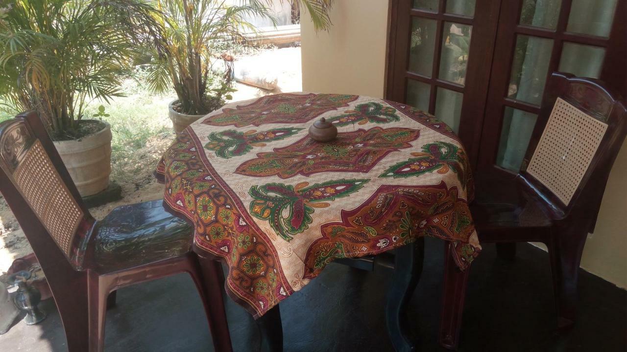 Sampathaa Residence Негомбо Стая снимка